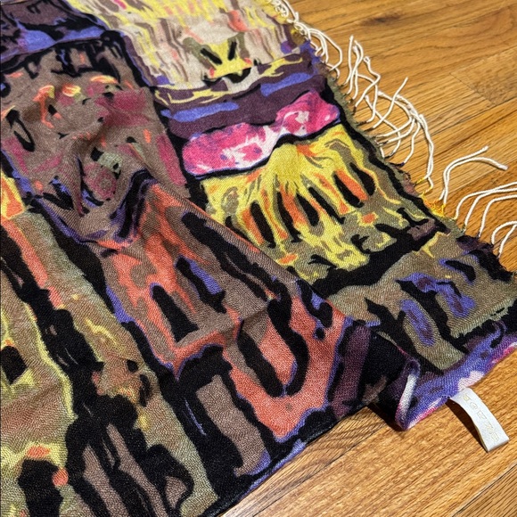 Neck 🧣 - Picture 2 of 4